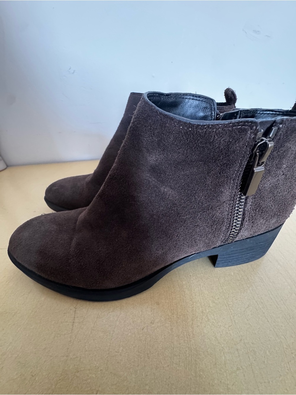 Boots Kenneth Cole New York Suede Ankle Boots - Size US 7.5M / 38